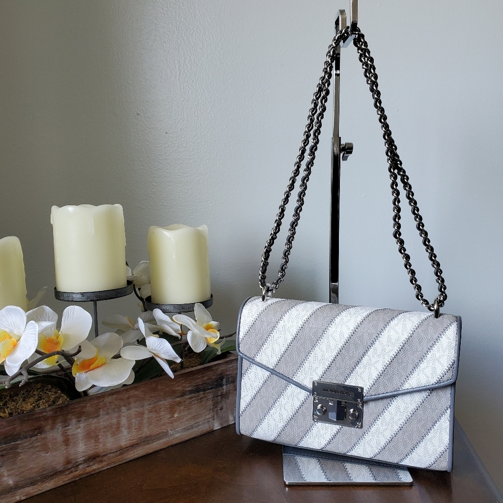 Michael Kors Rose Chain Handbag